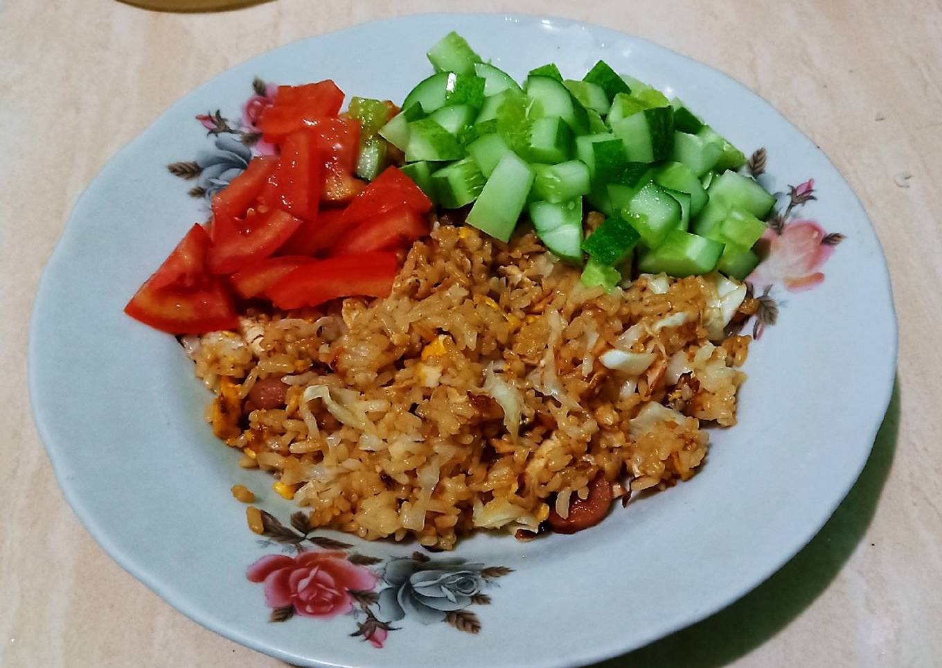 Nasi goreng sosis simple & enak