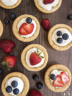 A picture of Cheesecake Sugar Cookie Cups.