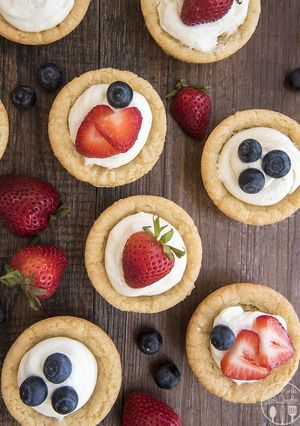 A picture of Cheesecake Sugar Cookie Cups.