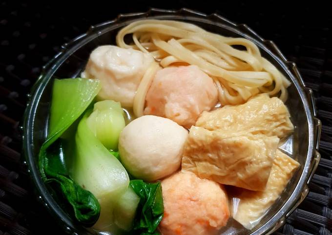 Resep Steamboat kuah kaldu oleh Bunda Kia - Cookpad