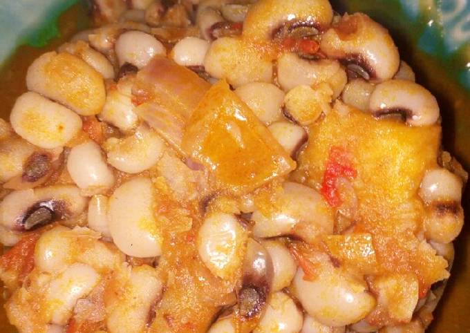 Beans and plantain porridge (fried peppers method)