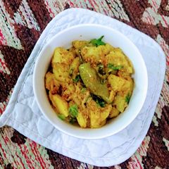 A picture of Summer Squash and Potatoes in One Pot.