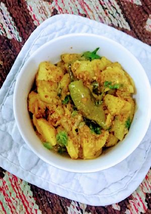 A picture of Summer Squash and Potatoes in One Pot.
