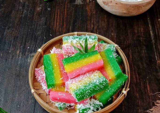 Resep Lapis Singkong Pelangi Oleh Dapoerliandra Cookpad 1329