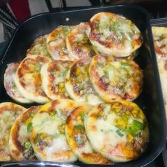 A picture of Mini pizza.