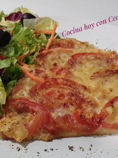 Una foto de Quiche de tomate y mozzarella
