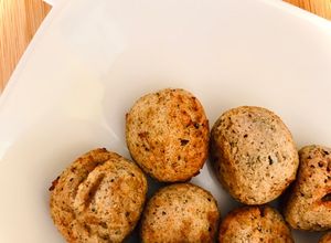 Une photo de Pempek Adaan « gâteau de poisson » à l’air fryer