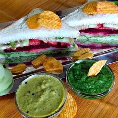 A picture of Simple Veg Sandwich.