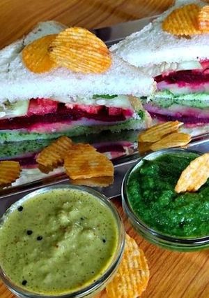 A picture of Simple Veg Sandwich.