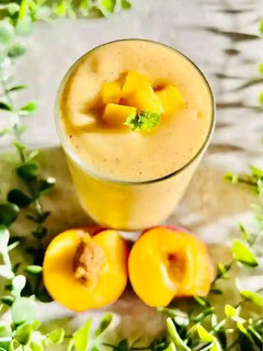A picture of Peach Mango Smoothie .