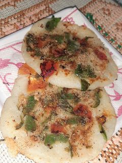 मिनी उत्तपम (mini uttapam recipe in Hindi) रेसिपी मुख्य फोटो
