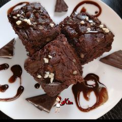 A picture of Eggless Almond Brownies.