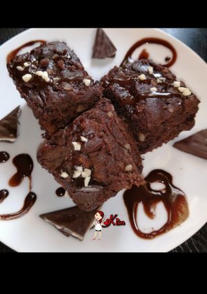 A picture of Eggless Almond Brownies.