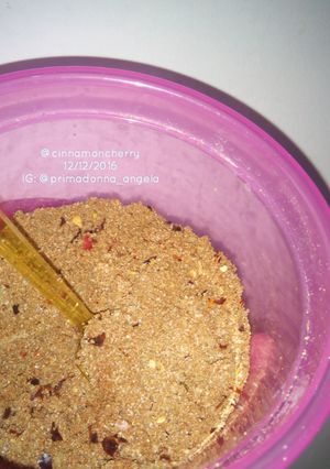 A picture of My Own Version of Homemade Rub.