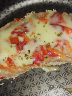 Una foto de Pizza saludable con masa integral 😋