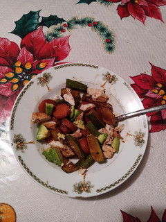 Una foto de Verduras dulces con pollo