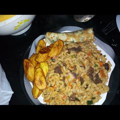 A picture of Macaroni.