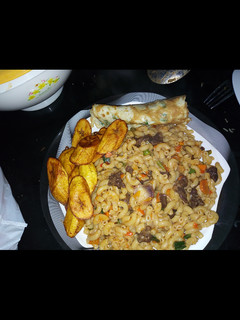 A picture of Macaroni.