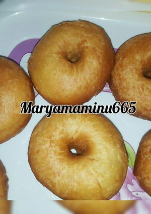 A picture of Wheat flour donuts.