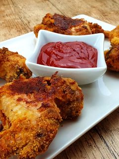 Una foto de Alitas de pollo crujientes al horno