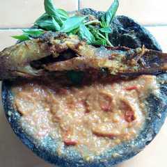 Lele penyet sambel lamongan রেসিপির প্রধান ছবি