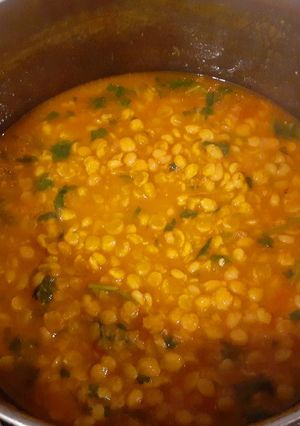 A picture of Spicy Chana Daal Curry/ Spicy Chickpea Lentil Curry 🍛.