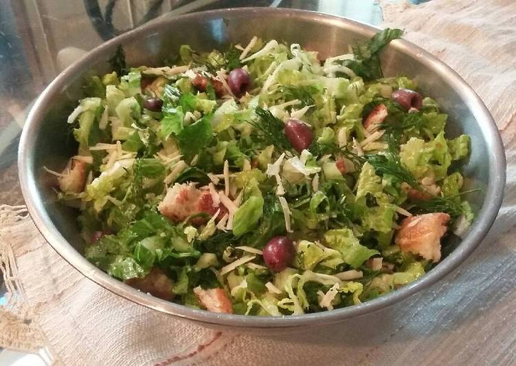 How to Prepare Any-night-of-the-week Prasini Salata/ Greek Spring Salad