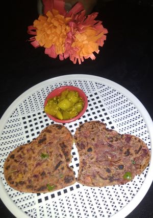A picture of Pav bhaji heart Paratha.