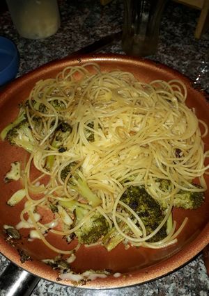 Una foto de Fideos con Brócoli