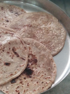पुरणपोली (Puran Poli recipe in Hindi) रेसिपी मुख्य फोटो