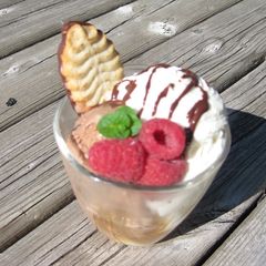 A picture of Chocolate Ice Cream & Marshmallow Parfait with Brandy.