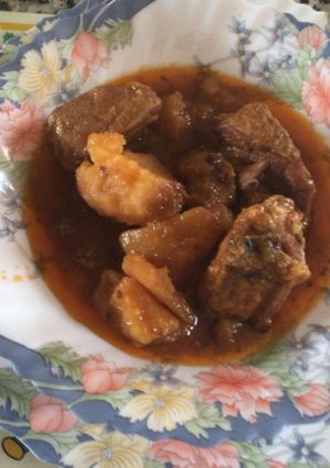 Una foto de Costillas de cerdo guisadas con papas