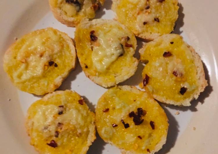 Simple Way to Prepare Any-night-of-the-week Parmesan and cheese garlic bread