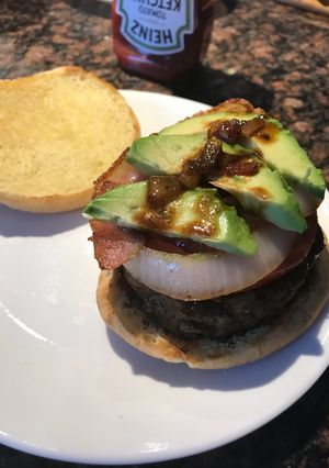 A picture of Avocado hamburger.