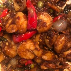A picture of Kung Pao Prawns.