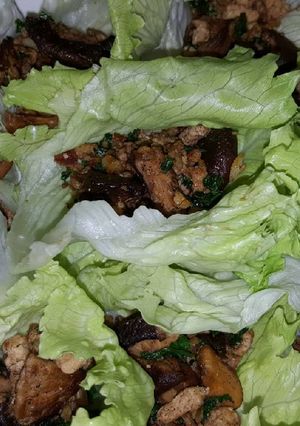 A picture of Chicken Lettuce Wraps.