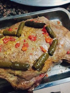 صورة لوصفة فحذ خروف محشي ورق دوالي 😍😋 كتييير زاكي