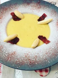 Una foto de Crema de puerro y calabacín