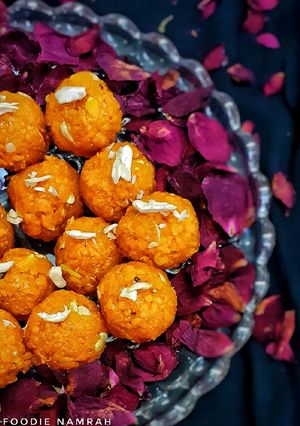 A picture of Motichoor laddoo.