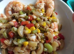 Hình của món Nui xào rau củ.