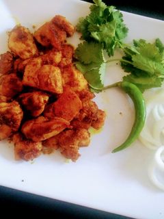 चिकन फ्राई (Chicken fry recipe in Hindi) रेसिपी मुख्य फोटो