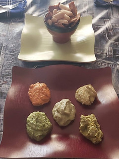 Una foto de 5 patés vegetales