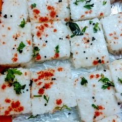 A picture of Gujrathi Khatta dhokla.