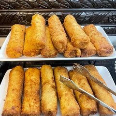 A picture of Chinese Egg Rolls.