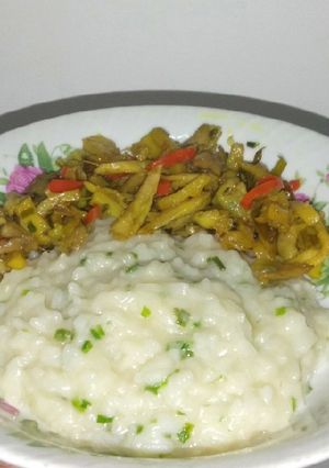 Foto resep Bubur Ayam Suwir Bumbu Kuning