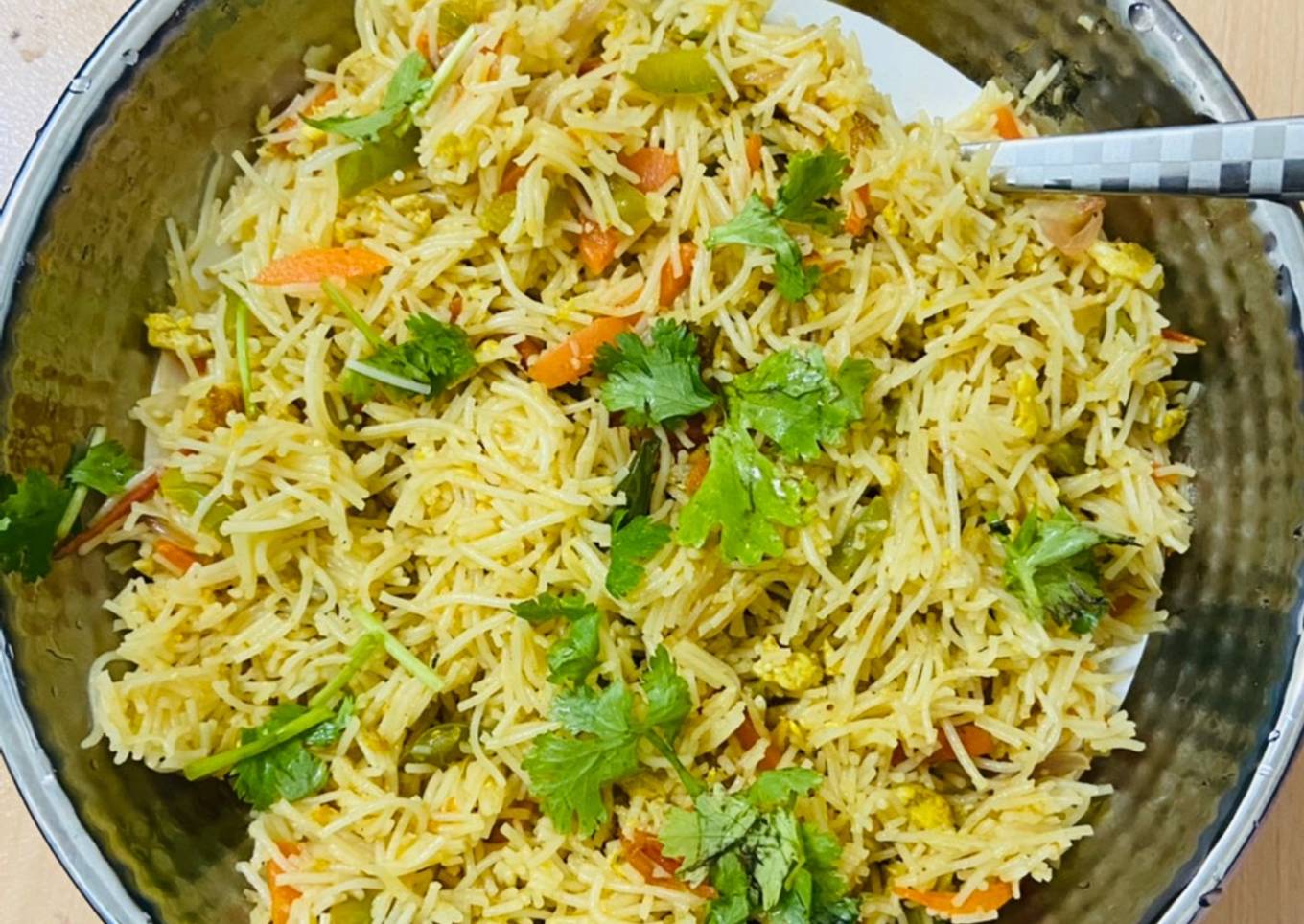 Egg Masala vermicelli/Egg masala semiya