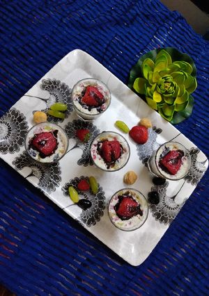 A picture of Milk pudding with chocolate.
