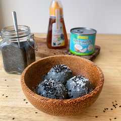 รูปของ Es krim vegan kelapa - biji wijen hitam (tanpa mesin es krim)