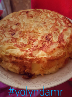 Una foto de Tortilla de patata con cebolla