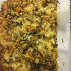 A picture of Spicy Chicken pizza using bread machine for dough.